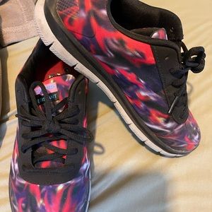 Skechers Work Slip Resistant shoes Size 8